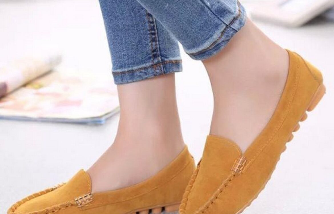 “Step into Style: 10 Trendy ladies Shoes Must-Haves”